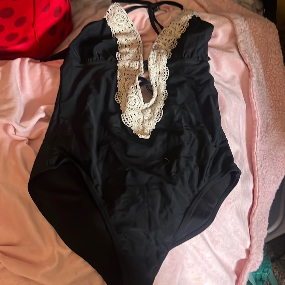 Full piece swimsuit